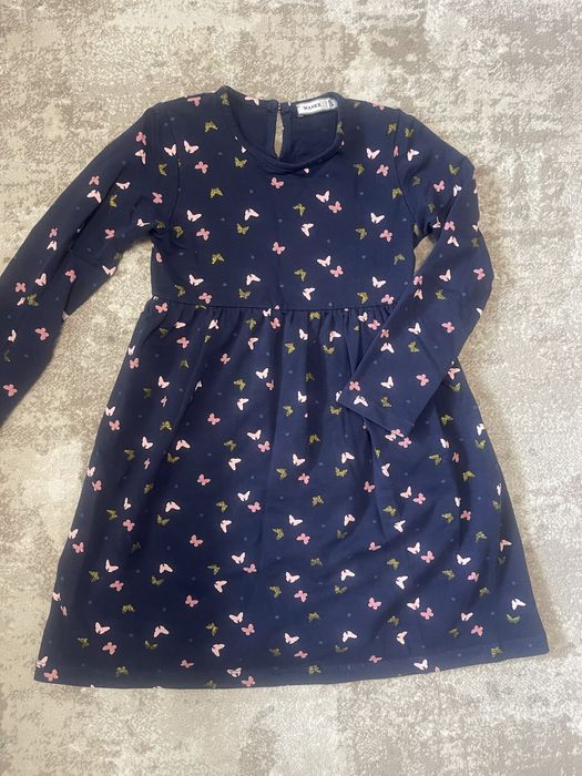 Речі на дівчинку 122 см