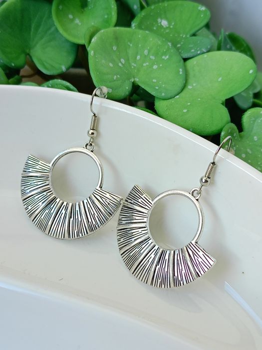 Etniczne srebrne kolczyki Boho nowe wiszące piękne