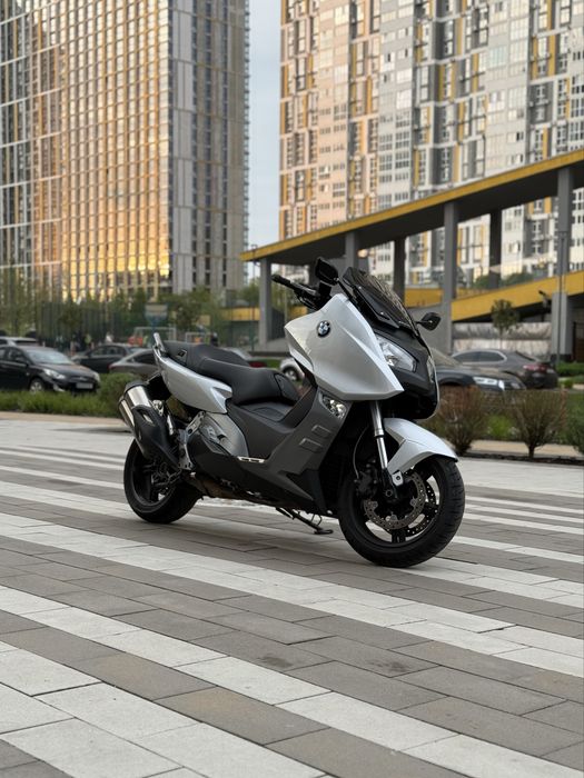 BMW C600 Sport макси-скутер