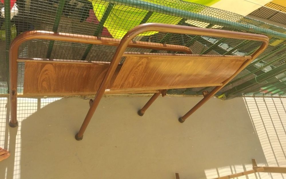 Cama em ferro antiga