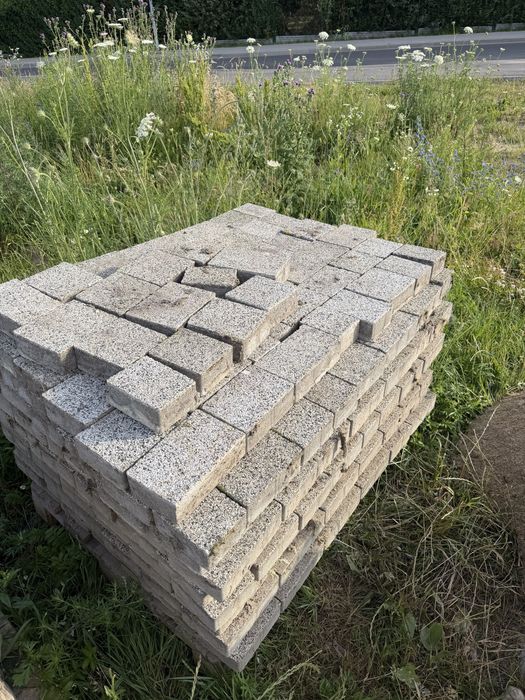 Sprzedam używaną  kostke brukowa 30m2