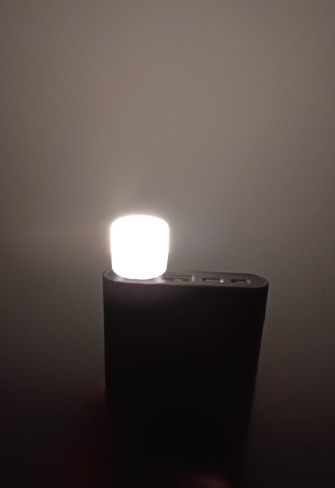 Mała lampka USB,