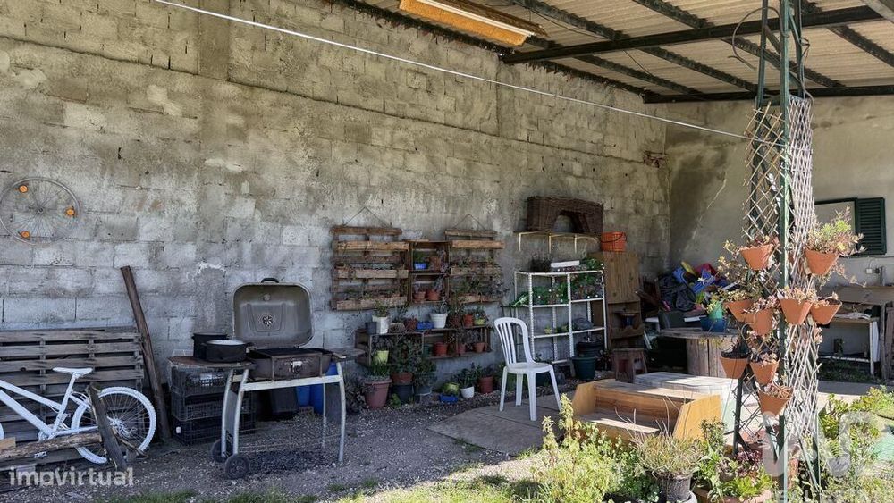 Terreno em Amiais de Baixo