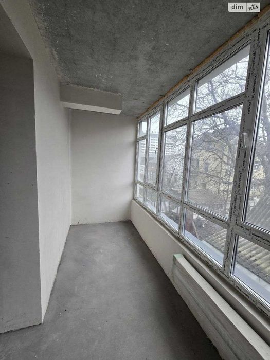 2к, центр, Рауш, Вул. Шевченка 39.