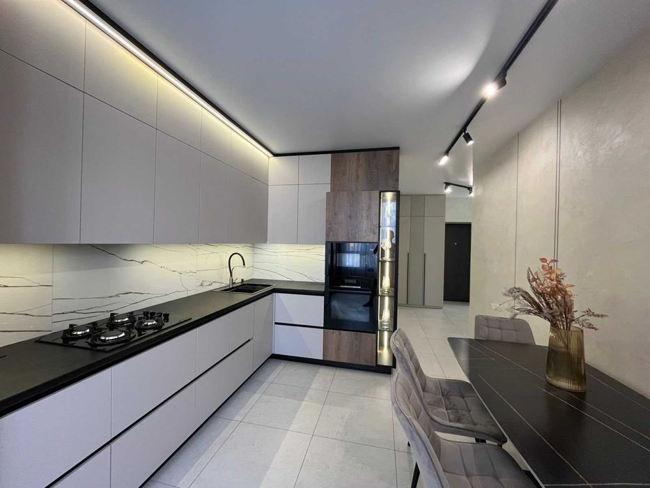 Неймовірна 2 кімнатна квартира на Виставці