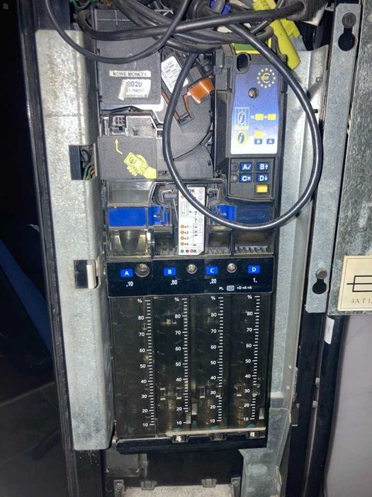 Wrzutnik monet CashFlow 690