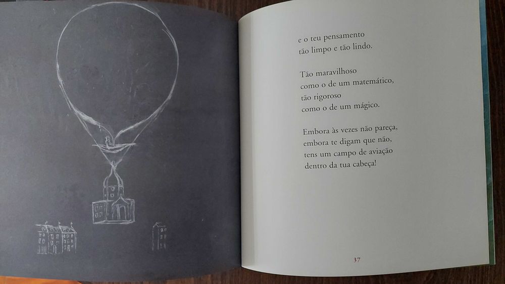 Livro ilustrado para crianças "O Pássaro da Cabeça"