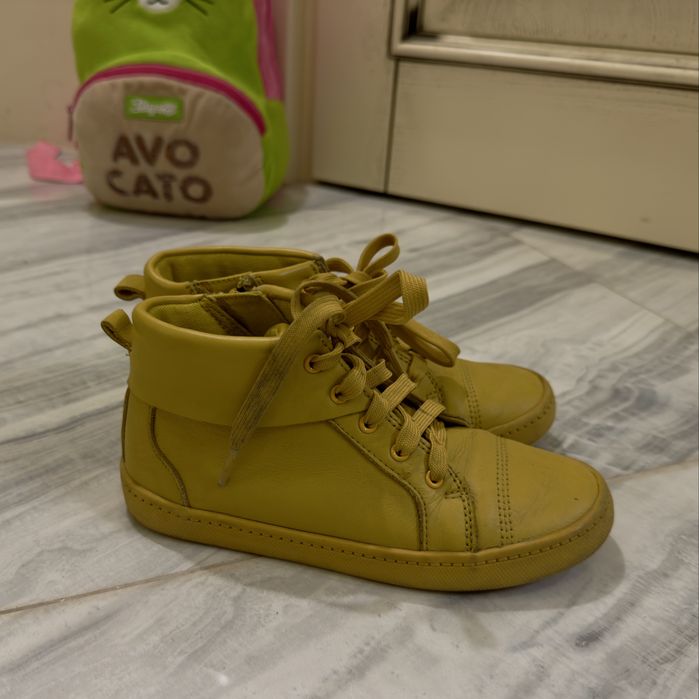 Продам чобітки Clarks