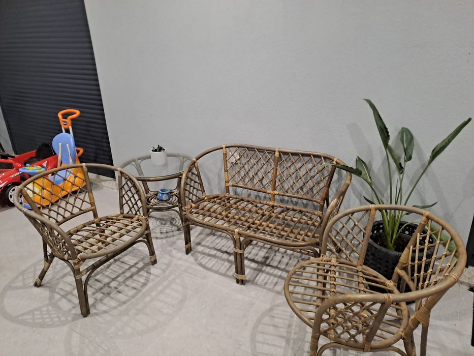 Conjunto cadeira e mesa jardim