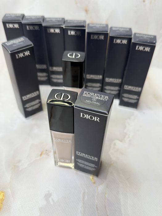 Консілєр від темних кіл коректор Dior Forever 0N