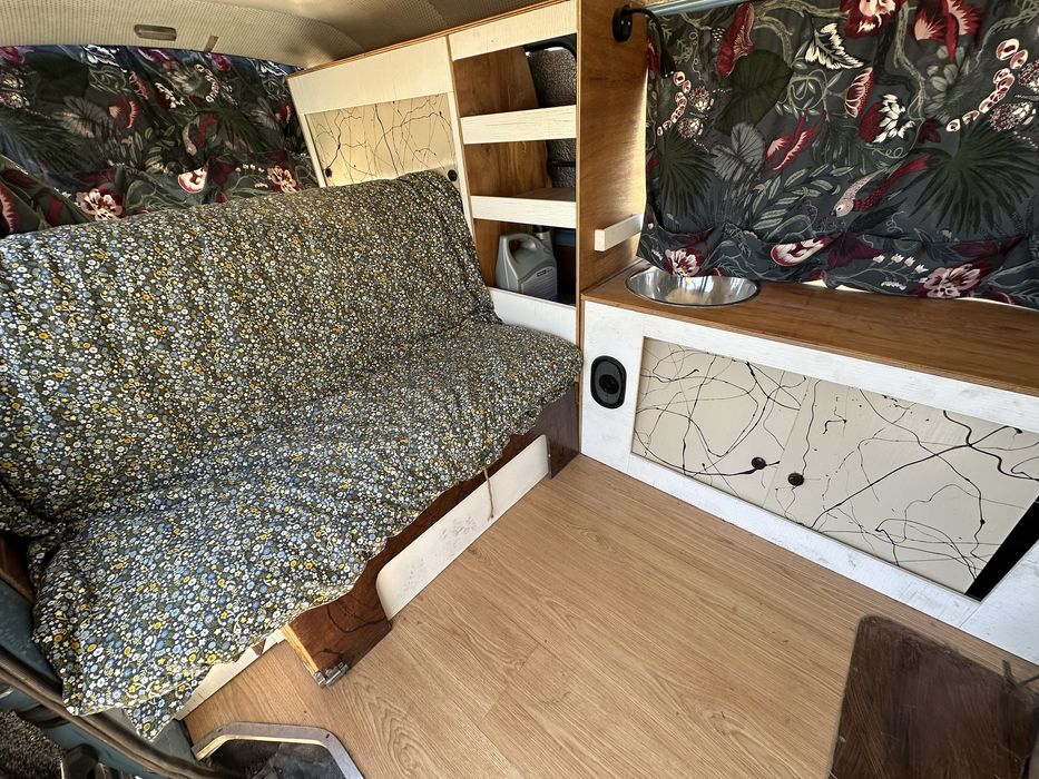 Legalizada - Bedford Seta Campervan