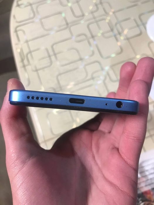 Продам Tecno Spark 10 4+4/128 gb