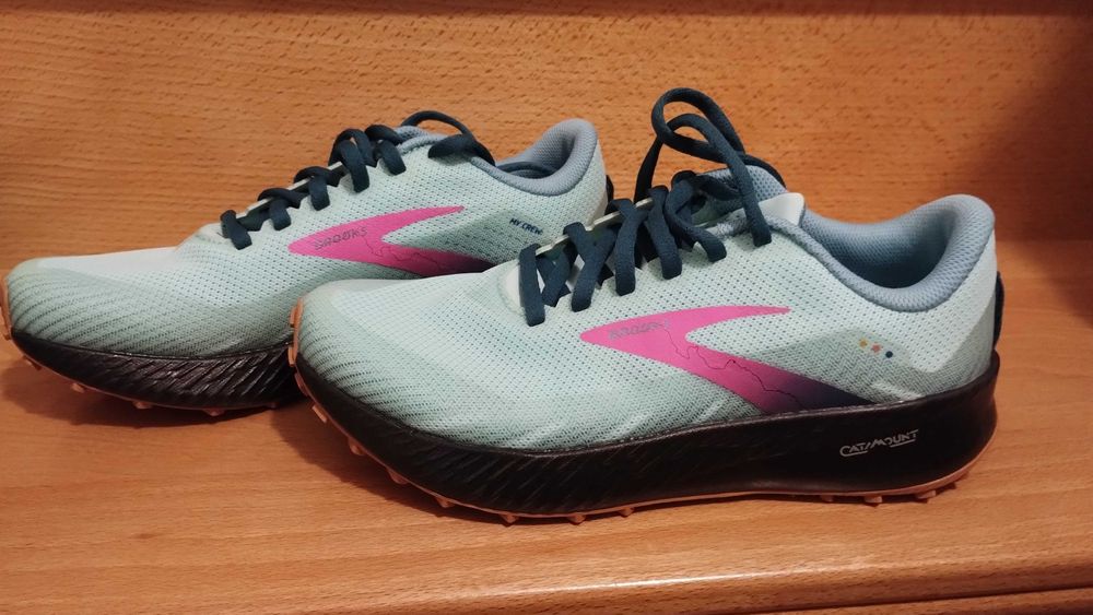 Nowe Brooks Catamount 38,5