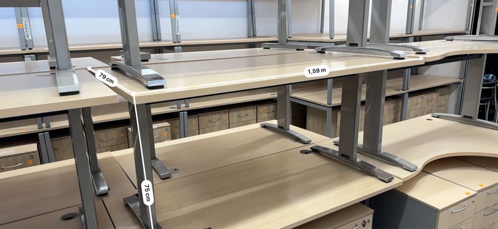 Biurka ,prostokatne 140/80, uzywane,poleasingowe