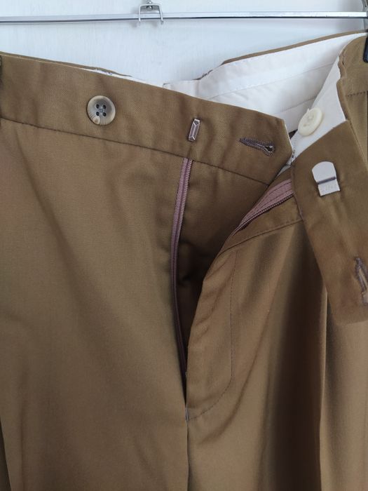 Calça clássica de homem