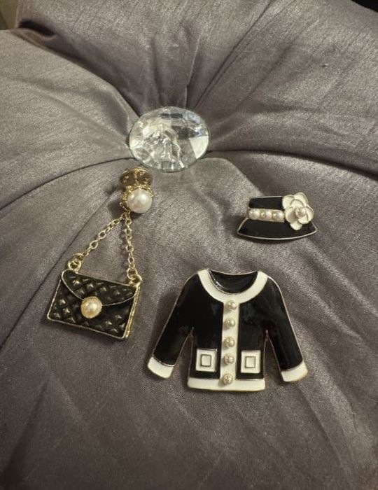 Вінтажні брошки в стилі salvador dali