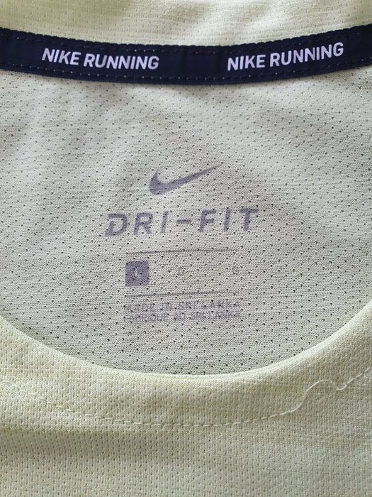 Koszulka sportowa seledynowa Nike