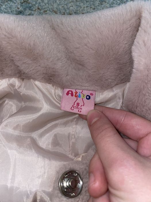 Шубка на дівчинку