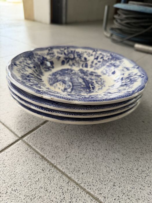 4 Pratos de Sopa Ironstone Tableware – padrão clássico azul466038941025587202