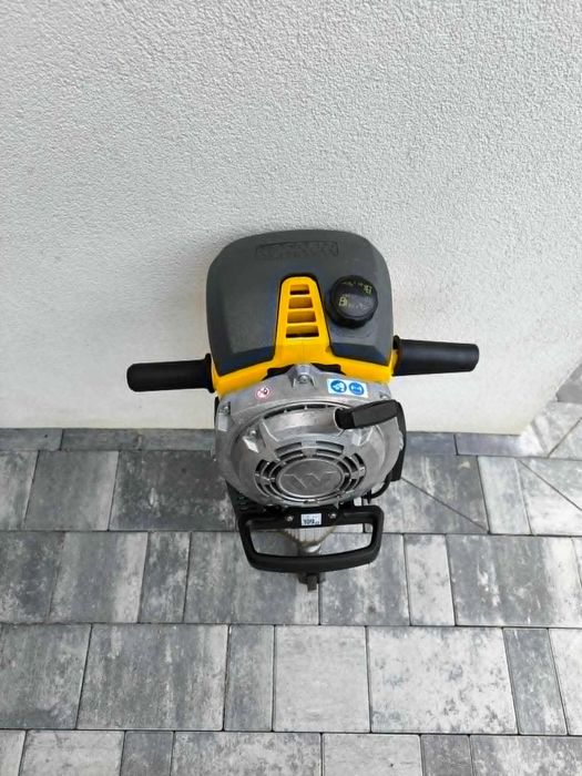 Młot benzynowy Wacker BH 65 narzędzie na końcówke Ø 27X80