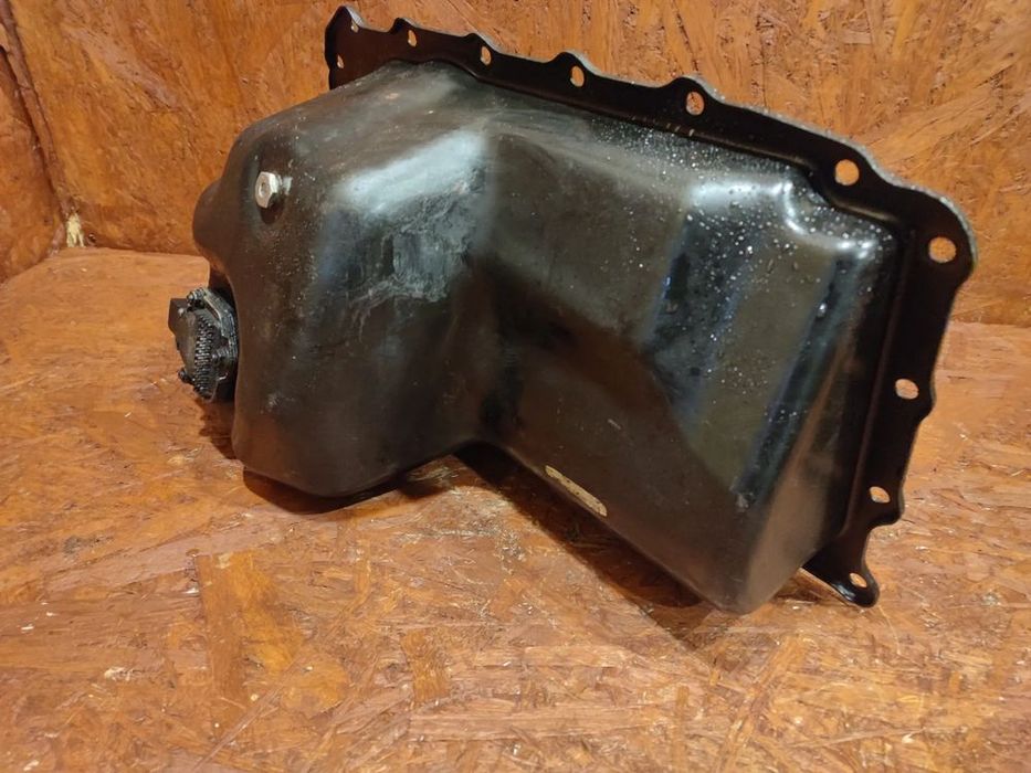 bmw e90 / e91 / e81 / e82 / e84 / e85 / e93 oryginalna miska olejowa /