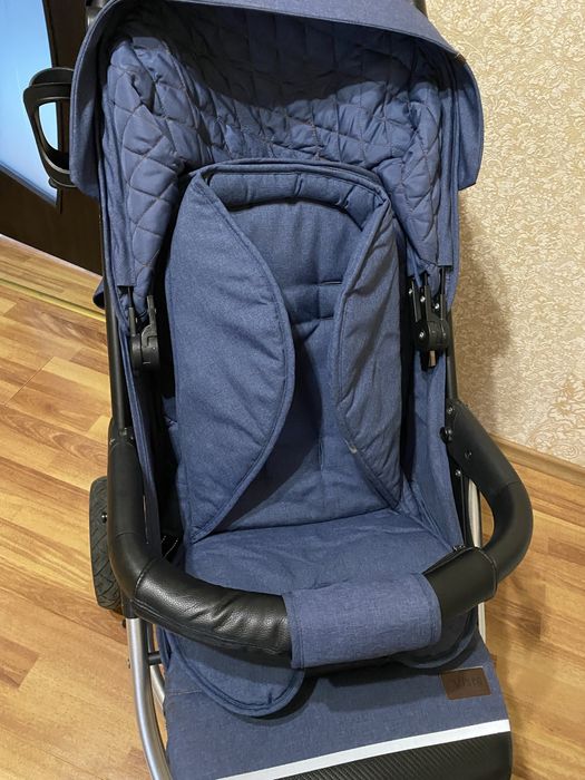 Продам коляску 2 в 1 с люлькой Vista Air