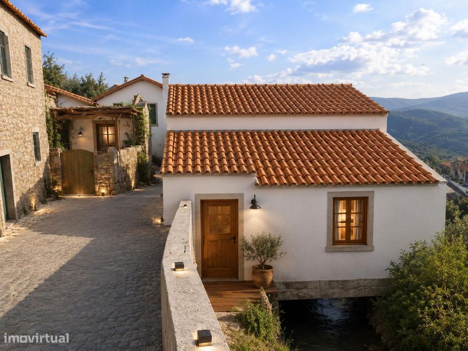 Casa de Aldeia na Serra do Açor - Oportunidade Única de Recuperação