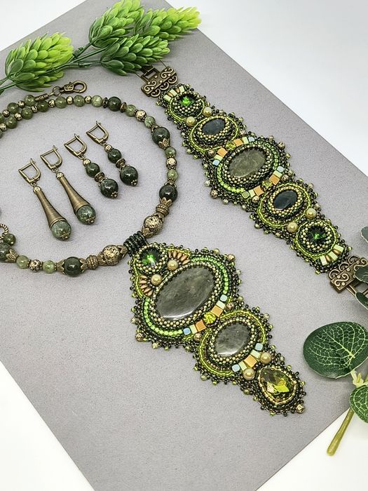 Украшения ручной работы