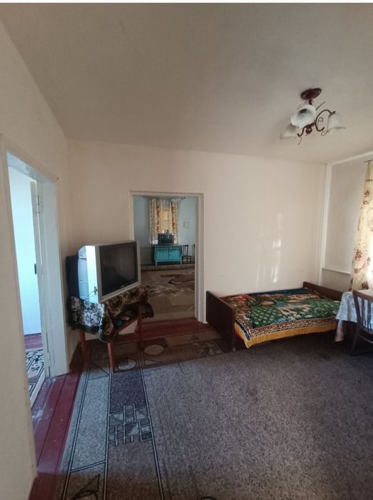 Продам цегляний будинок в селі Шкарівка