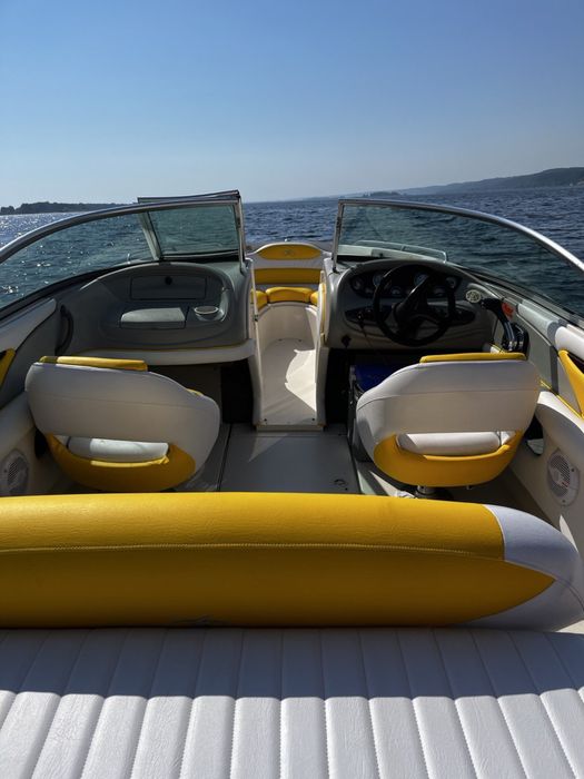 Продам катер MONTEREY 208 SI