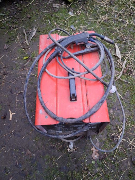 Зварювальний напів автомат