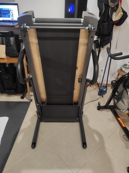 BH Treadmill with Very Little Use64738935401987121