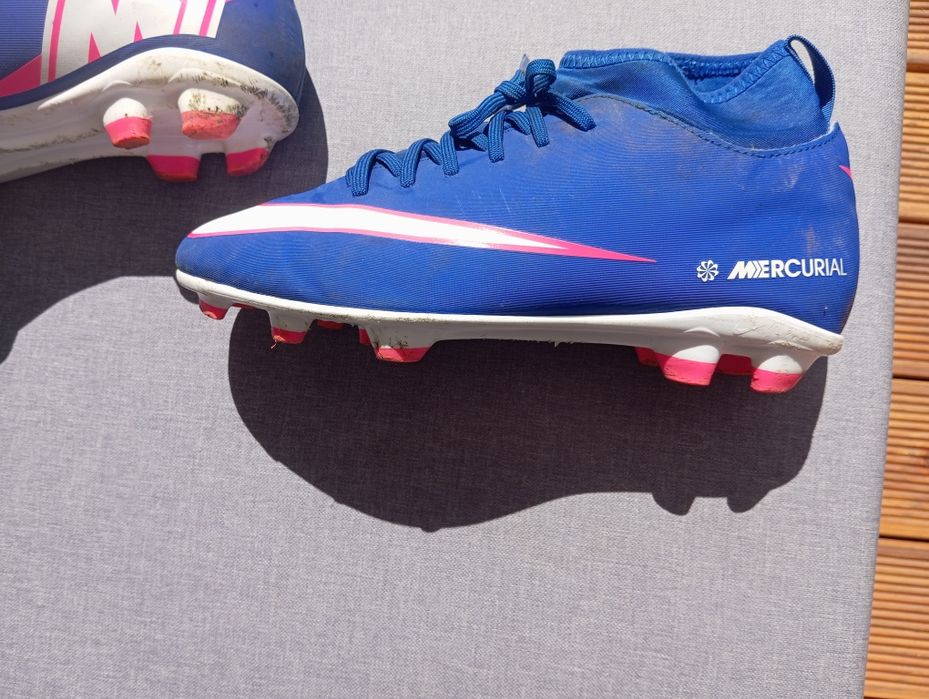 Buty piłkarskie nike 38 ,korki  trzymiesietrzne