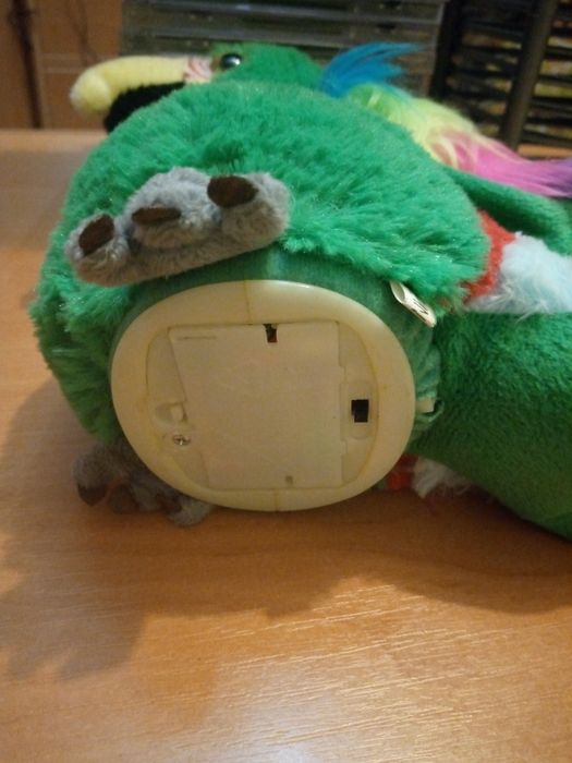 Говоряча папуга. Іграшка.