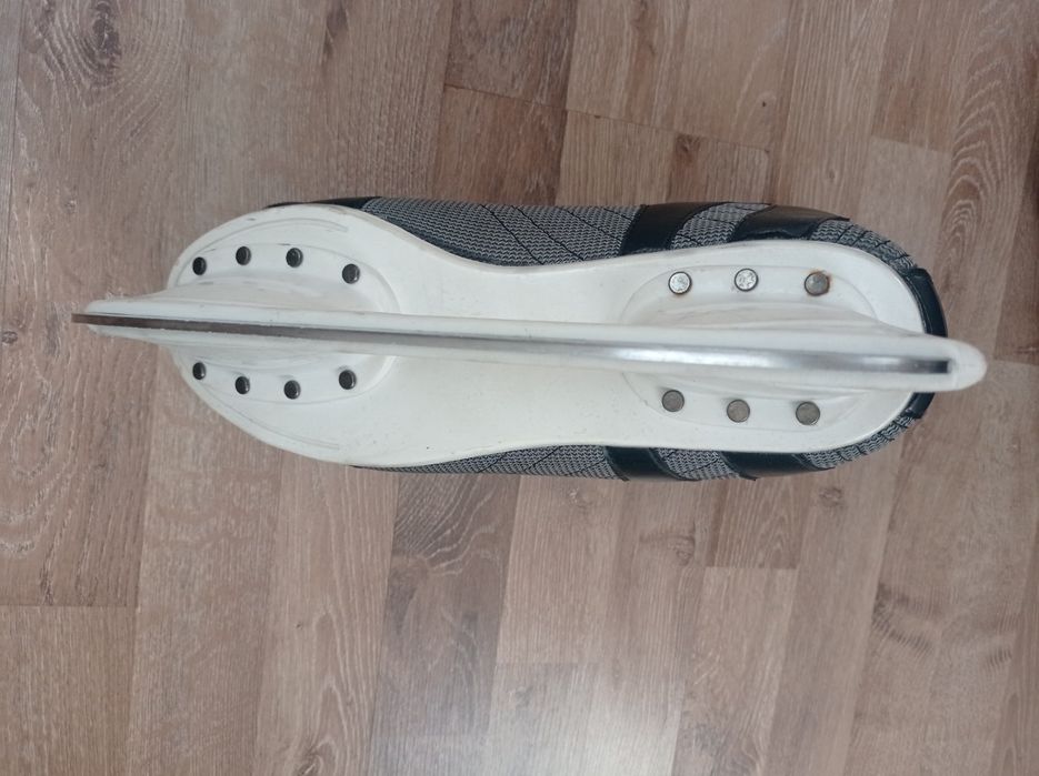 Коньки ZHI QU  / CC INTER FUN. Ковзани.