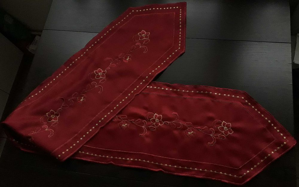 Bordowy elegancki bieżnik / szal