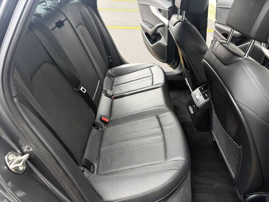 Audi A4      2018