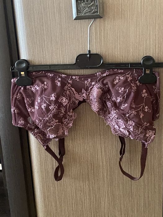 Бюстгальтер розмір D