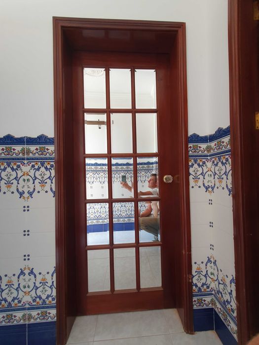 9 Portas interiores de madeira COMPLETAS
