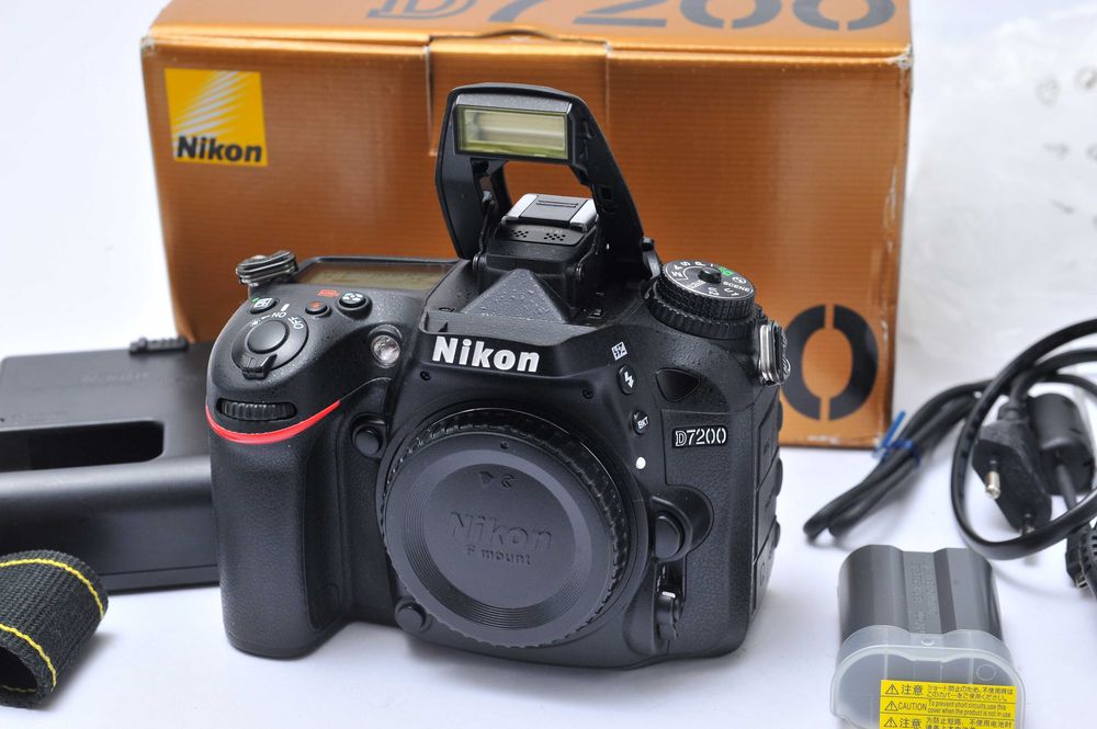 Nikon D7200 (excelente estado)