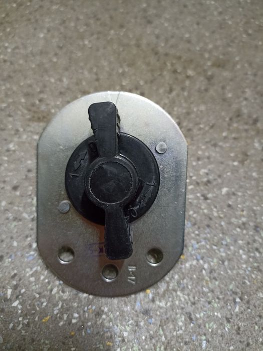 Вимикач маси 24 В