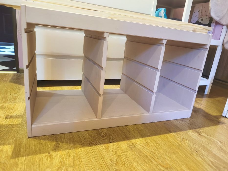 Ikea trofast różowy