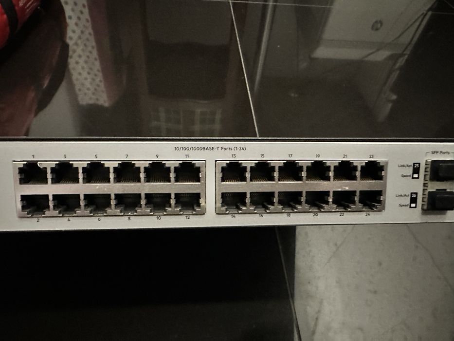 Комутатор HPE OfficeConnect 1820 Series Switch J9980A
