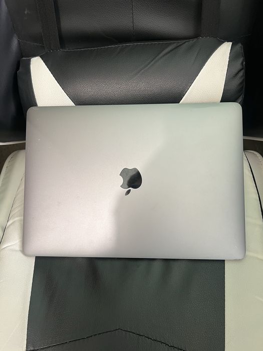 MacBook Pro 2019 I7/512Gb SSD Icloud