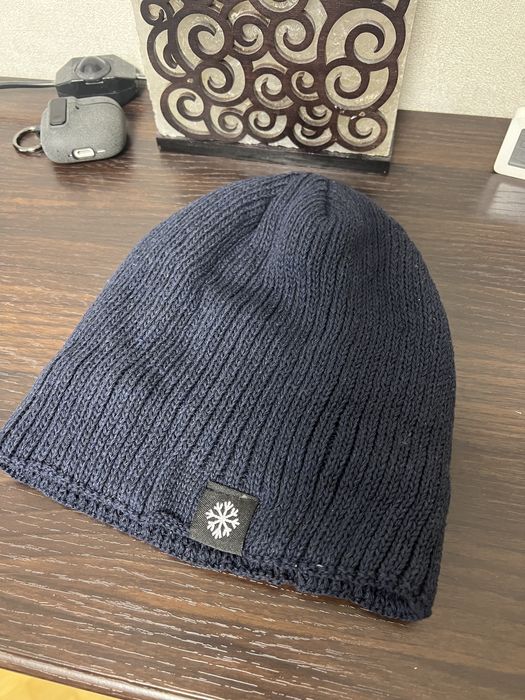 Шапка зимова нова