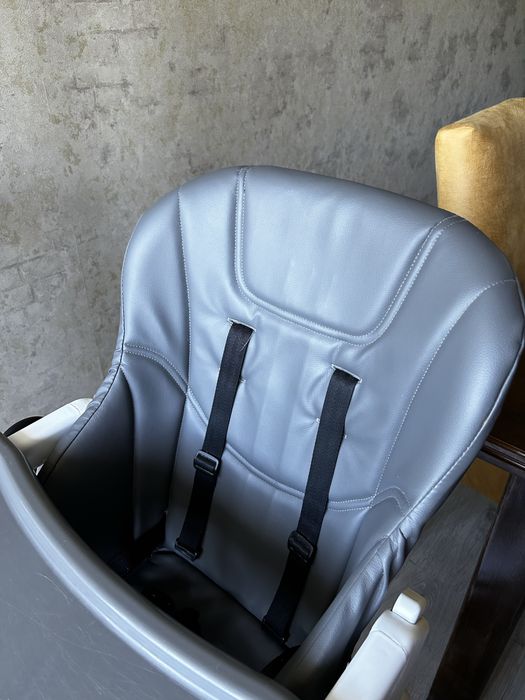 Стульчик для кормления  Carello Apricus