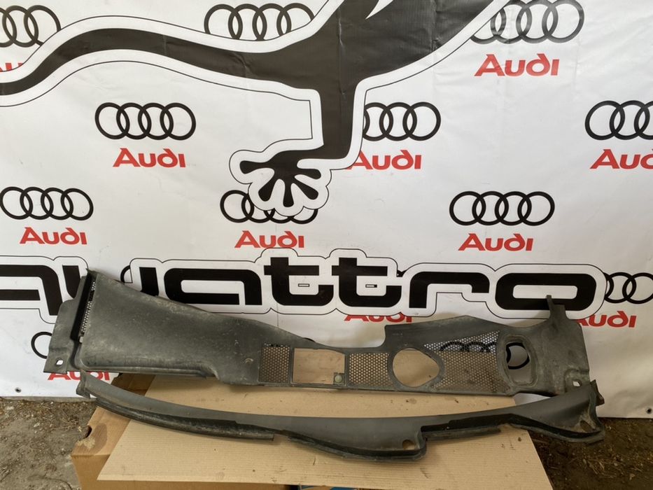 Пластик під лобове скло (жабо) Audi A4 B8  Водоотводящий щиток