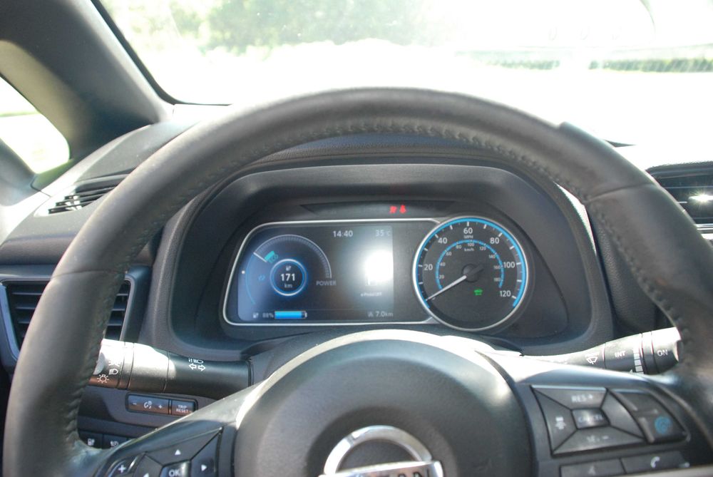 Ниссан Лиф Nissan leaf 2018 в отличном состоянии