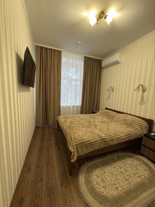 Здається просторий номер категорії ЛЮКС В САНАТОРІЇ ПОДІЛЛЯ ХМІЛЬНИК