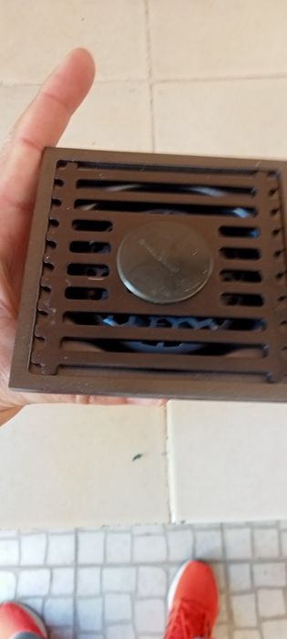 Grelha de drenagem metálica